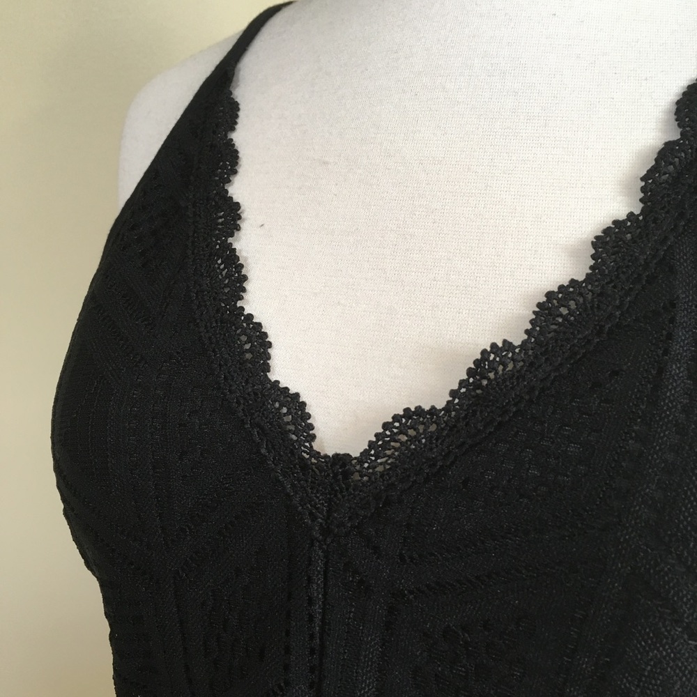Deep V Lace Bodice Abstract Stripe Print Romper - Picture 4 of 5